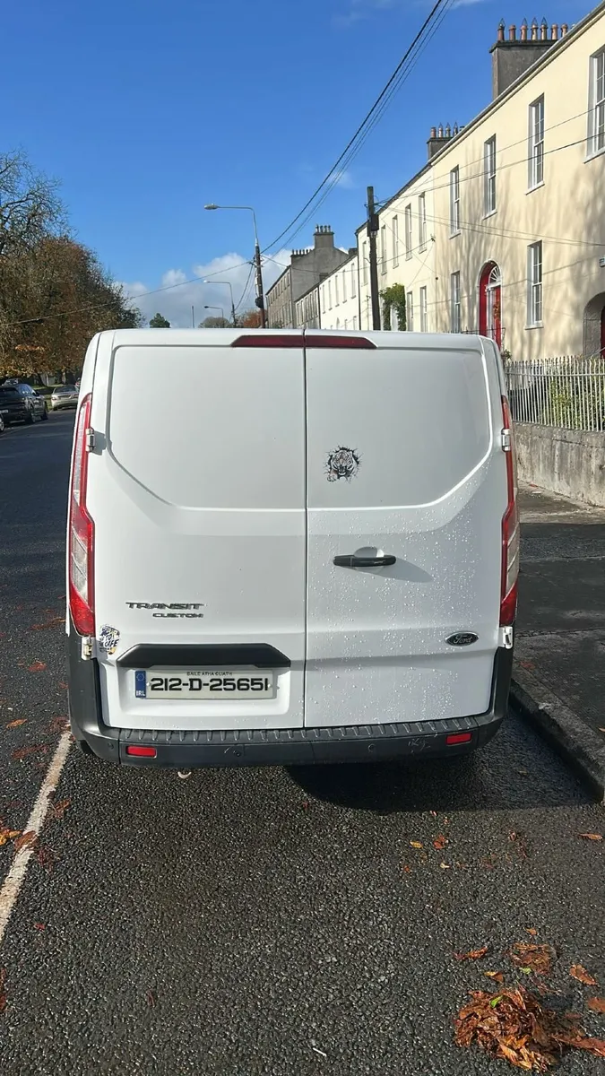 Ford Transit Custom 2021 - Image 2