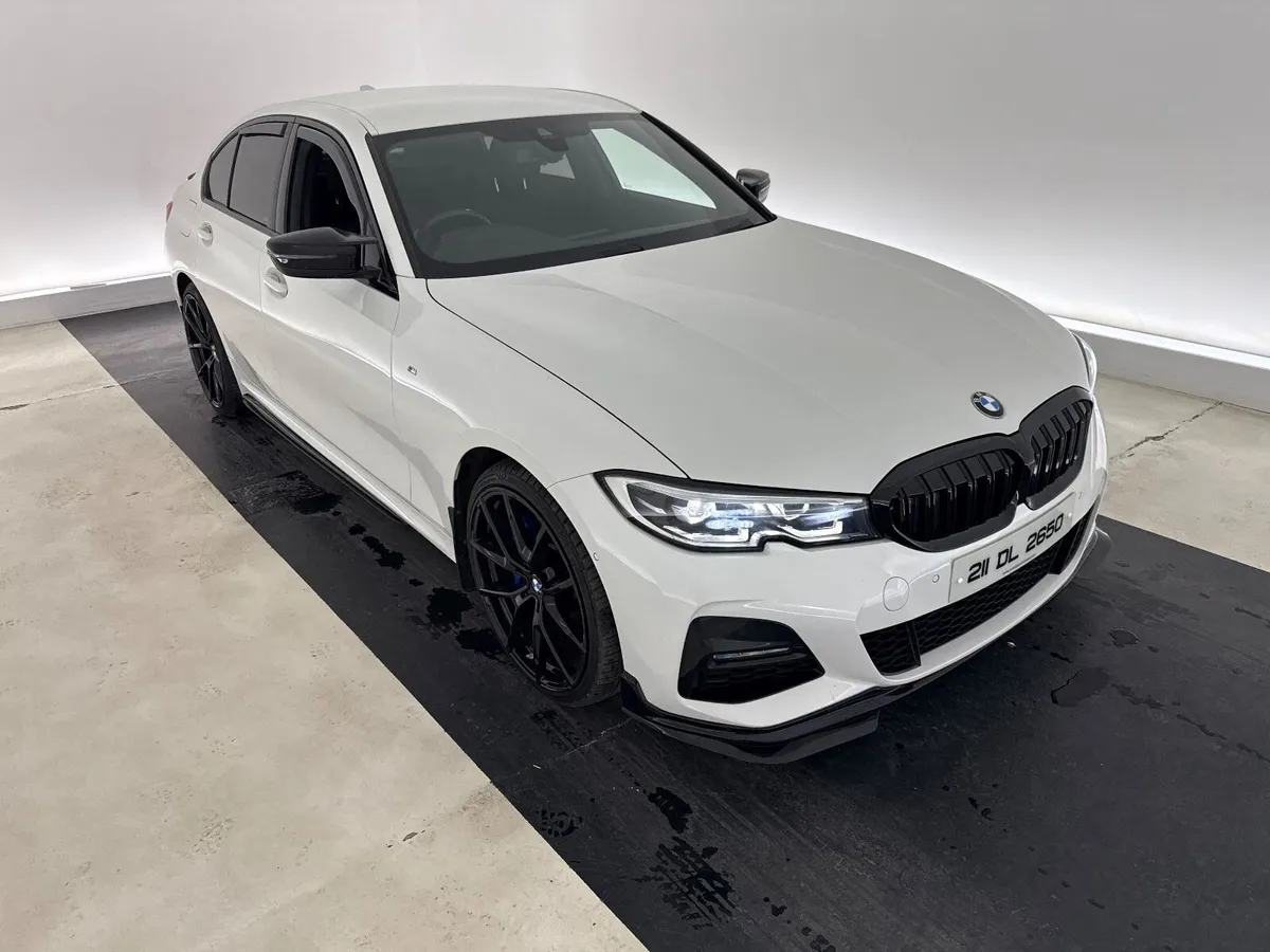 BMW 3-Series 2021 For Auction!! - Image 2