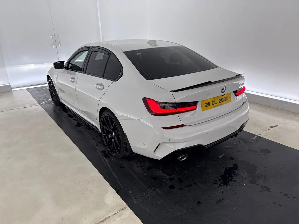 BMW 3-Series 2021 For Auction!! - Image 3