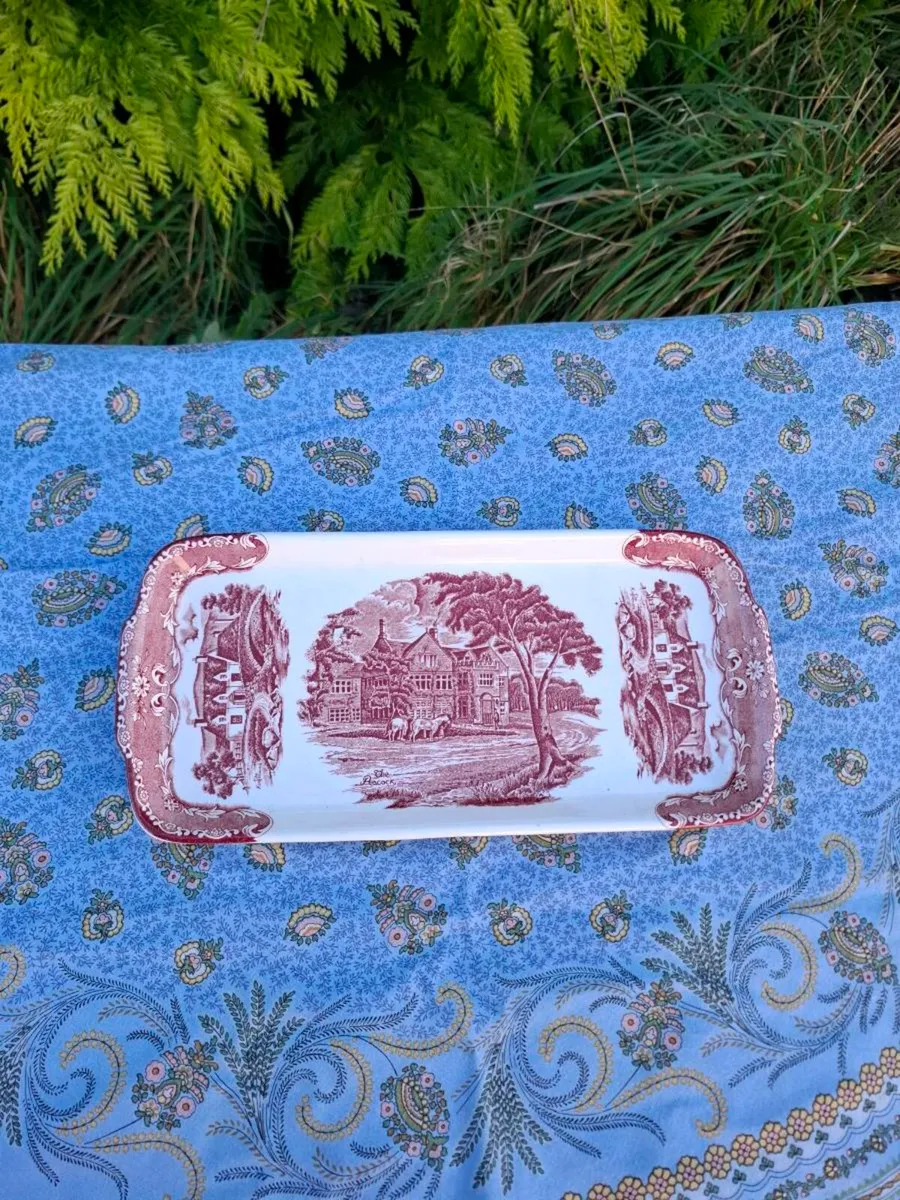 By post only vintage red cake plate - Image 1