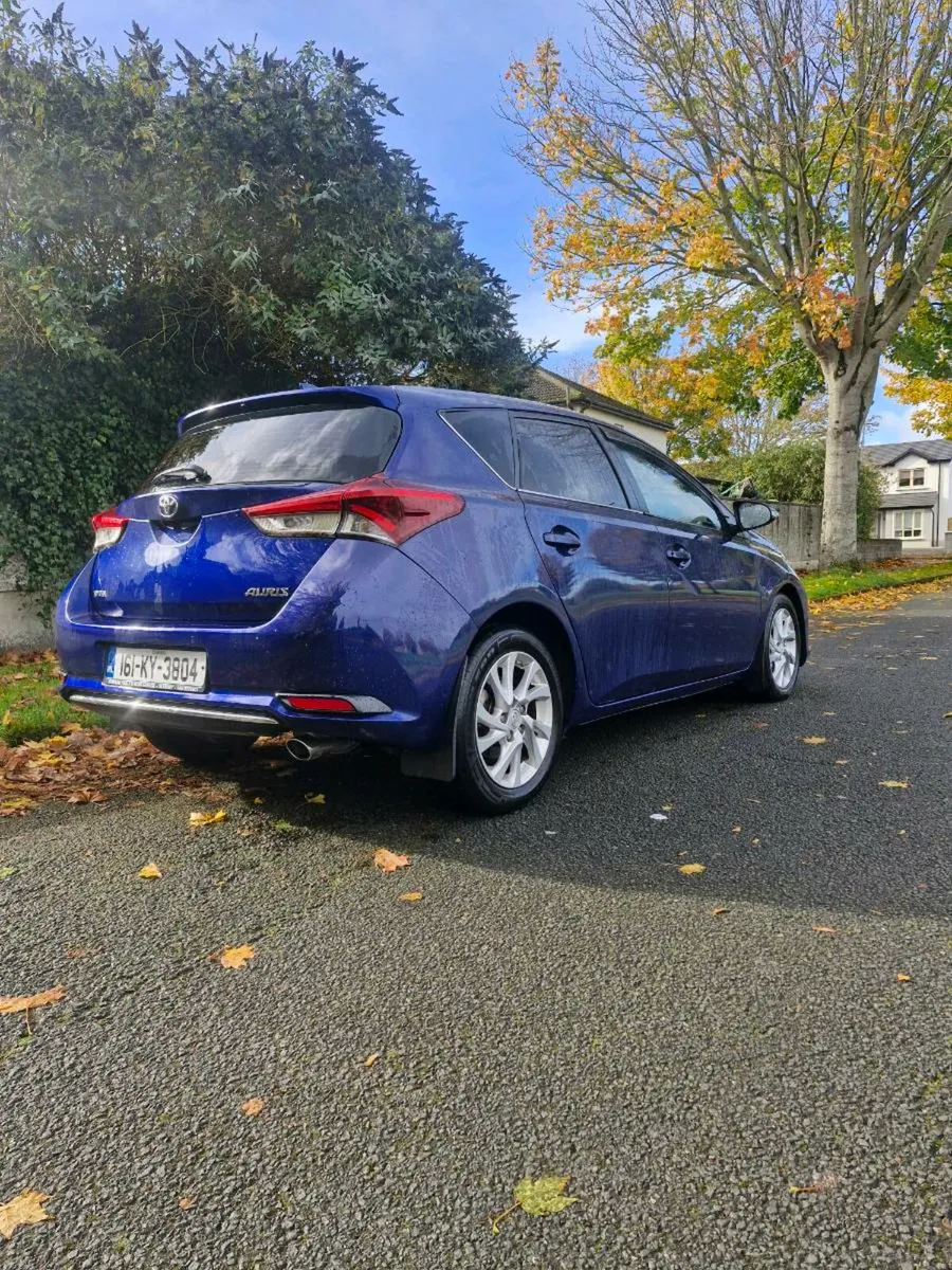 Toyota Auris - Image 2
