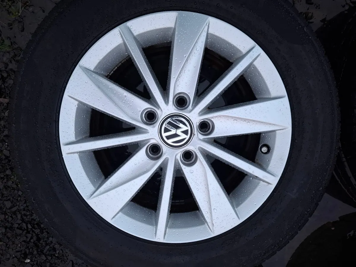 15" Genuine Vw Alloys - Image 1