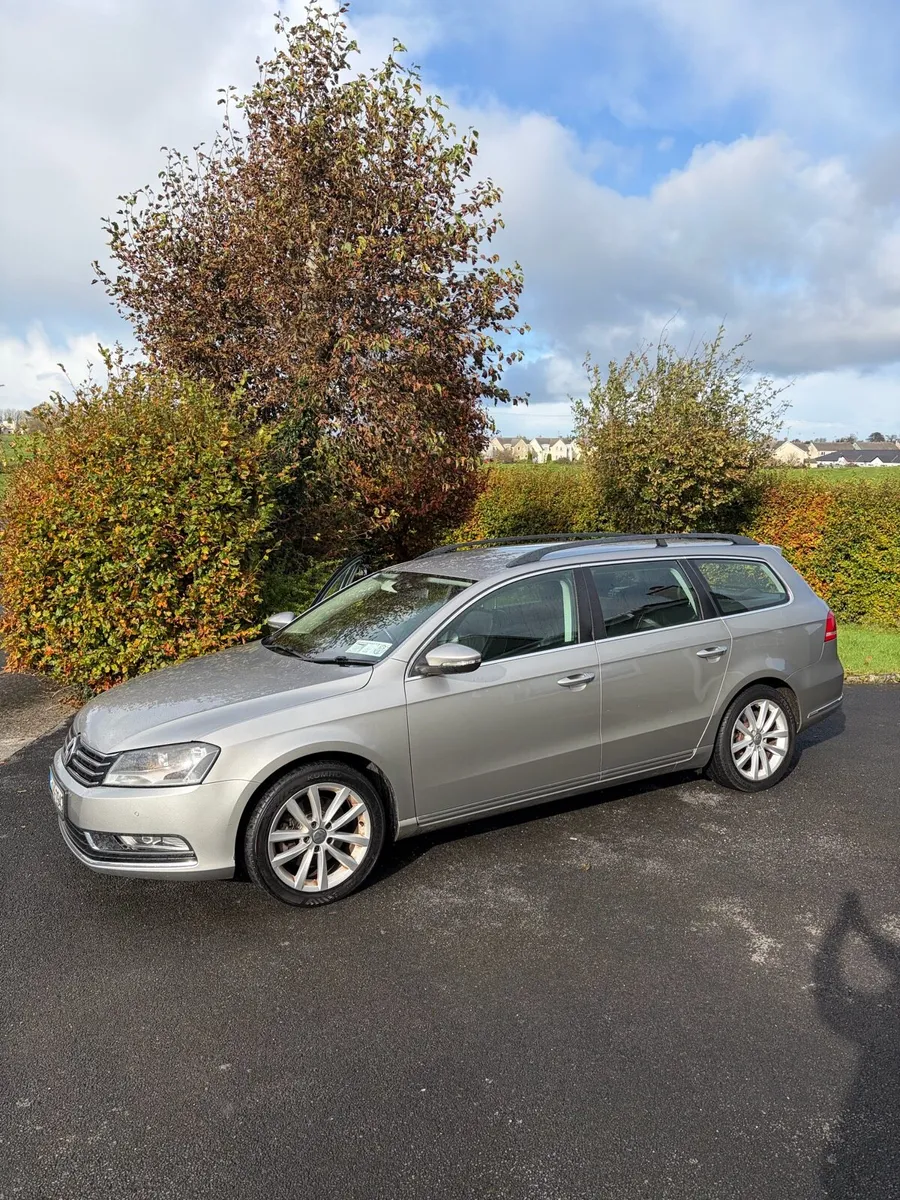 Volkswagen Passat - Image 1