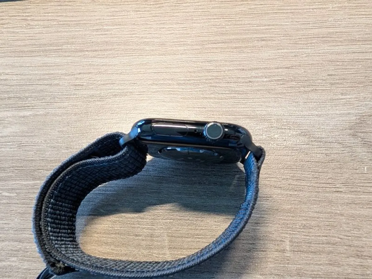 Apple Watch 10 46mm - Image 3