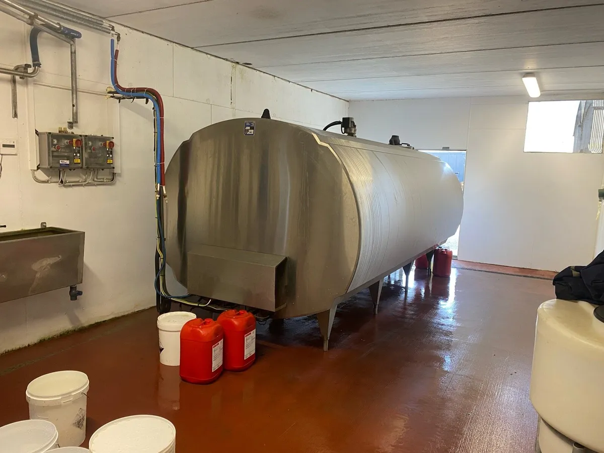 Delaval 11000lt milk tank - Image 1
