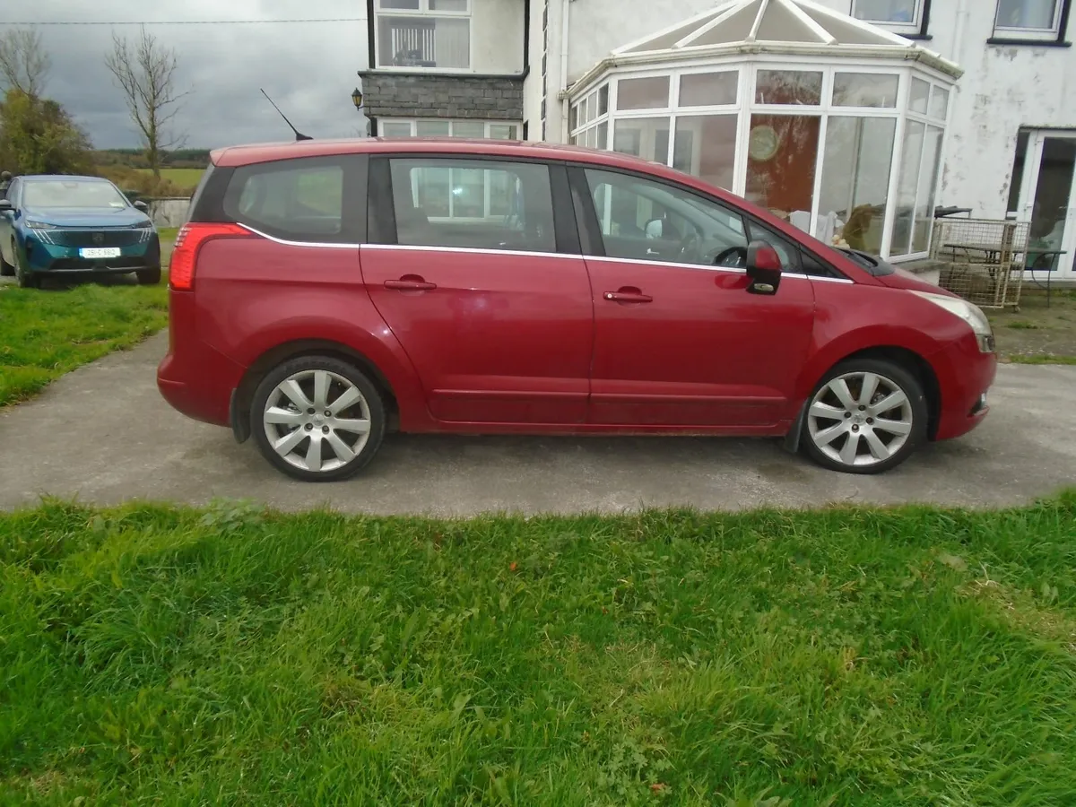 7 Seater Peugeot 5008 - Image 1