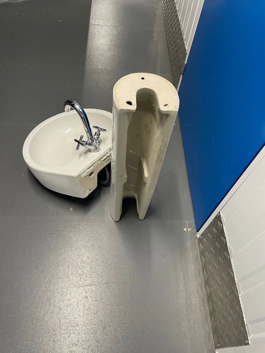 Ceramic Bathroom Sink with ChromeTaps & Pedestal - Image 4