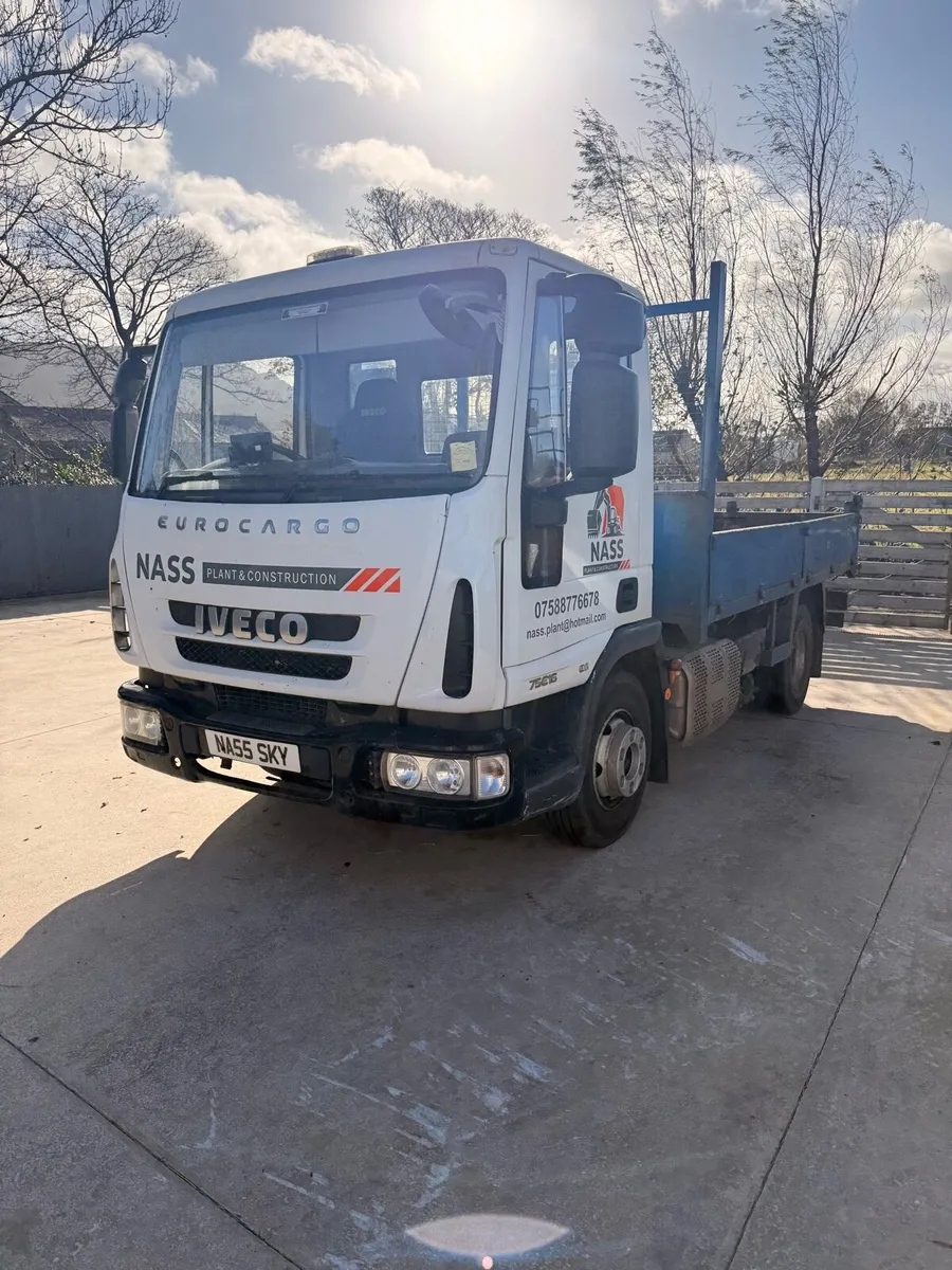 IVECO 7.5 ton tipper - Image 1