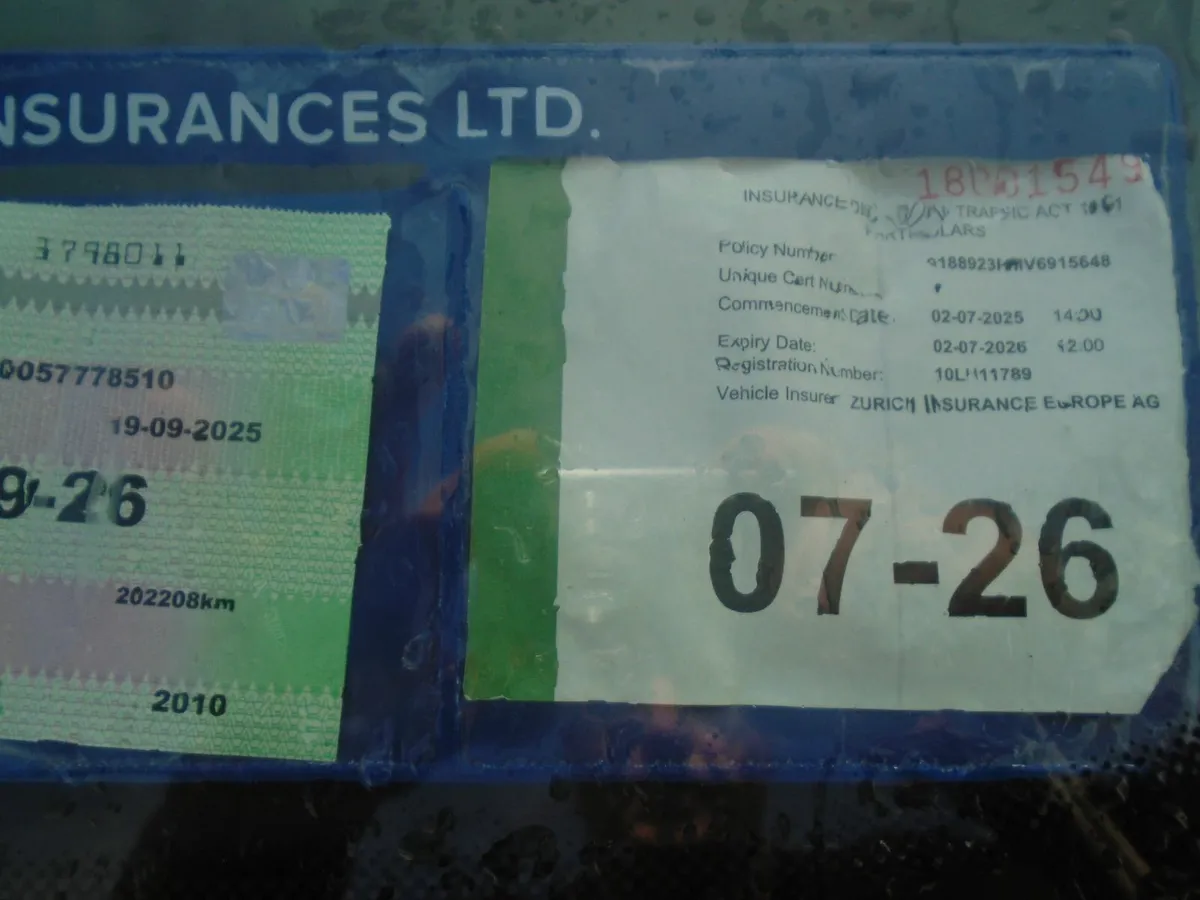 7 Seater Peugeot 5008 - Image 1