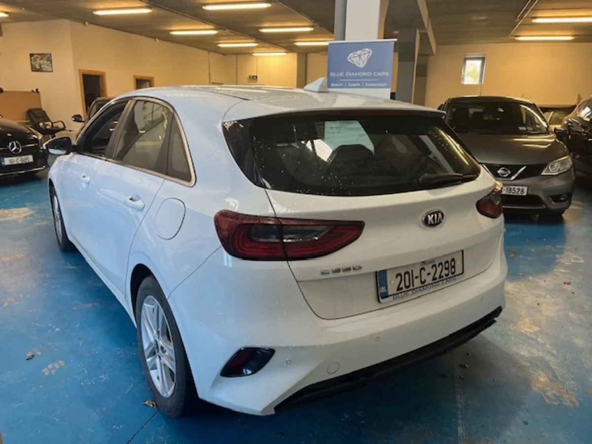 CEED PETROL 1.0 K3 5DR 2 YEARS WARRANTY LEFT - Image 3