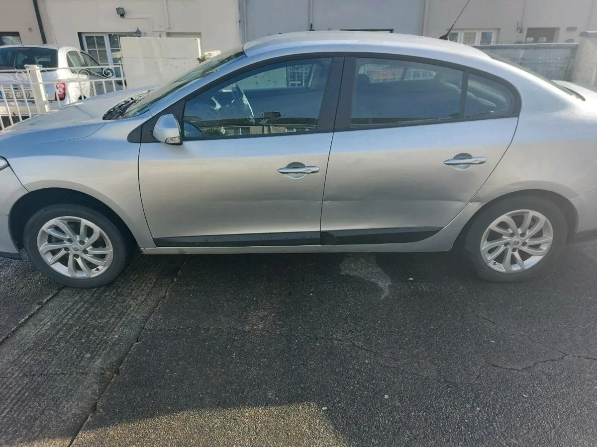 Car - Image 3