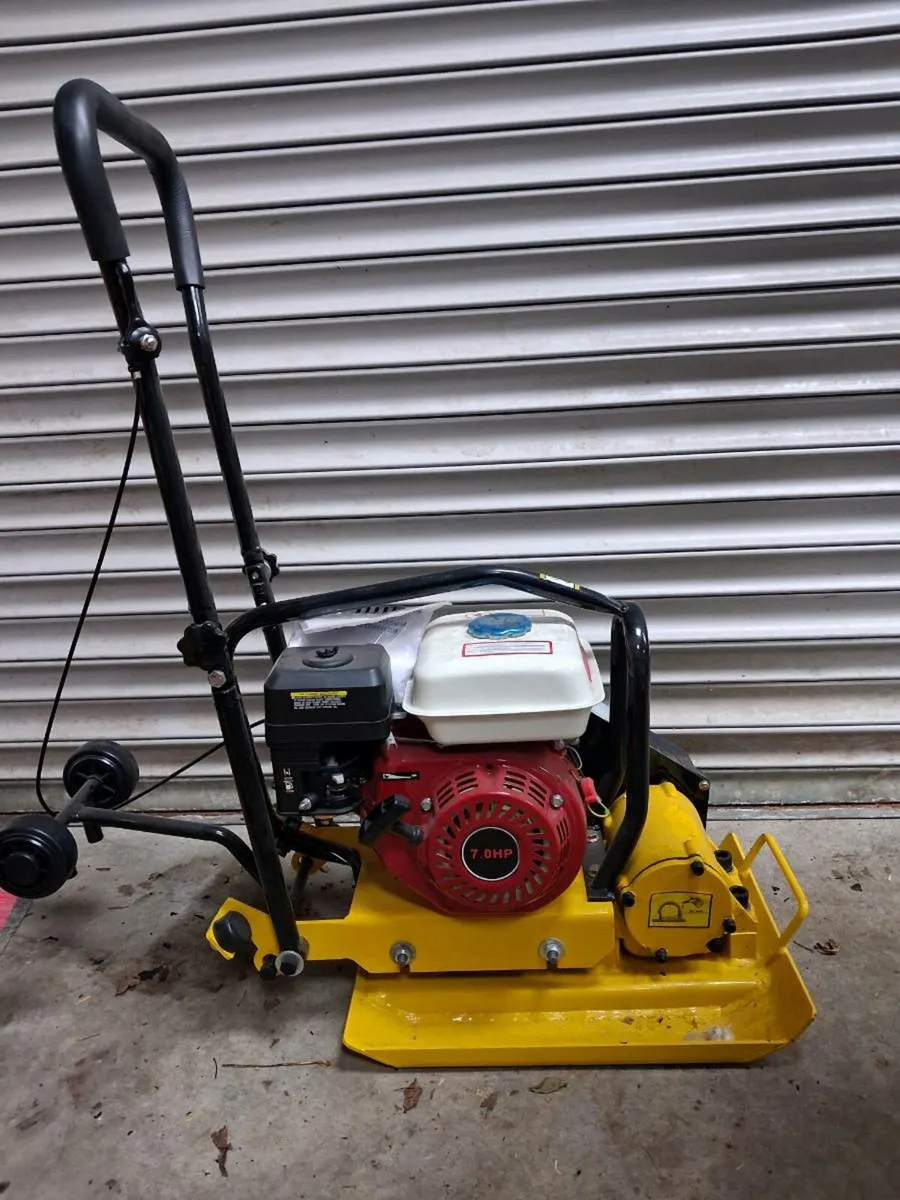 Petrol wacker - Image 1