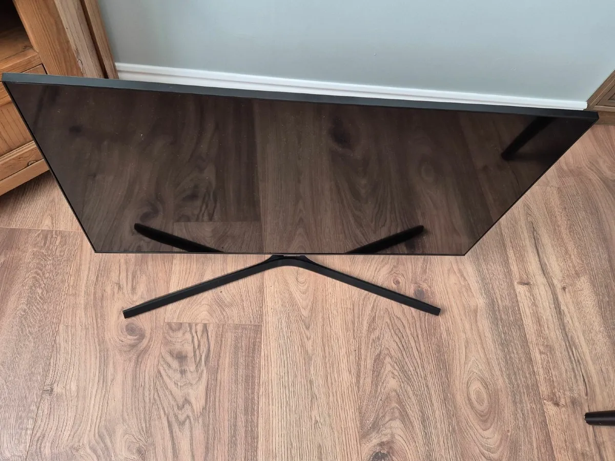 Samsung 43'' Smart TV - Image 2