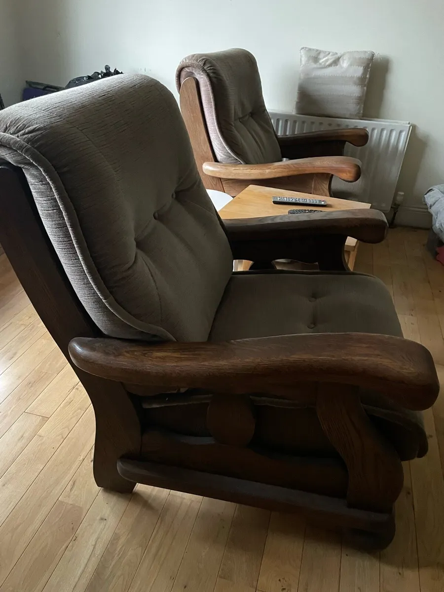 Dutch Oak 3-1-1 Sofa/Couch and Chairs - Image 2