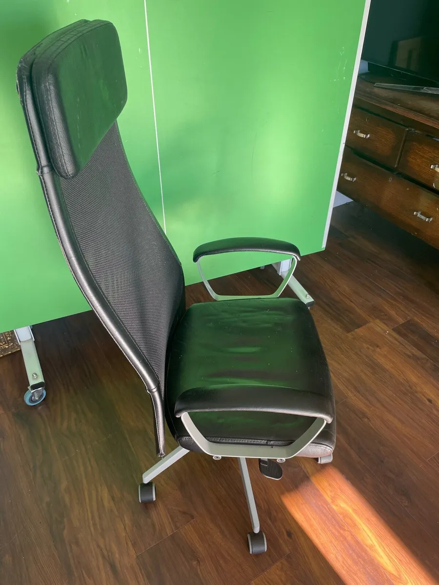 Office chair - Image 1