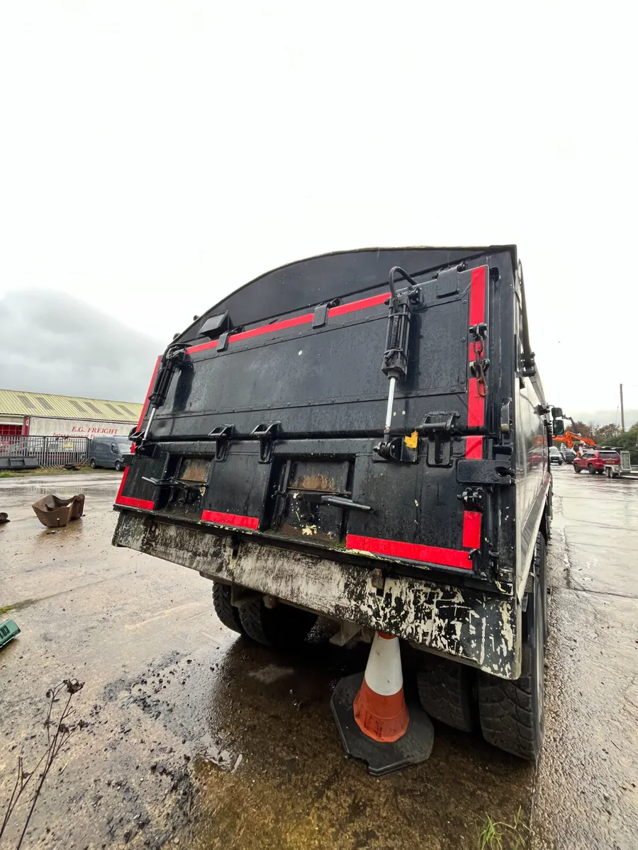 Renault Premium 460 Lander - Image 4