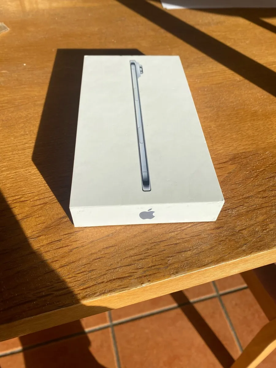 iPhone Air - Image 2