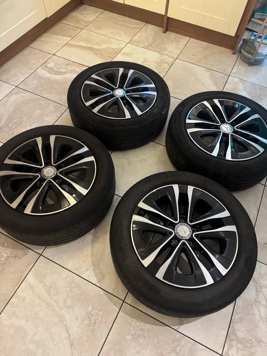 Mercedes Original Tyres & Alloys - Image 1