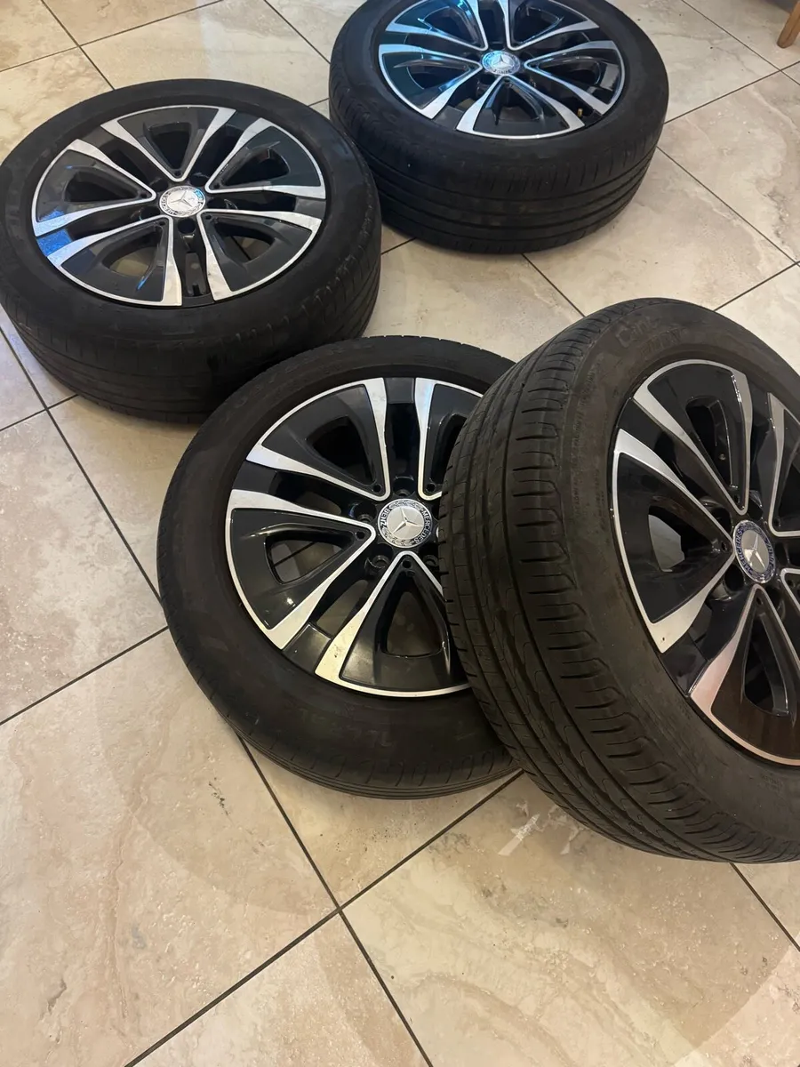 Mercedes Original Tyres & Alloys - Image 4