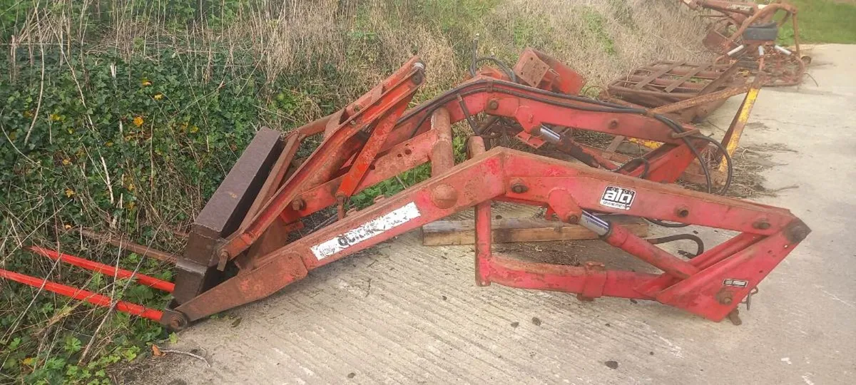 Quicke Loader for a Massey 165 - Image 1