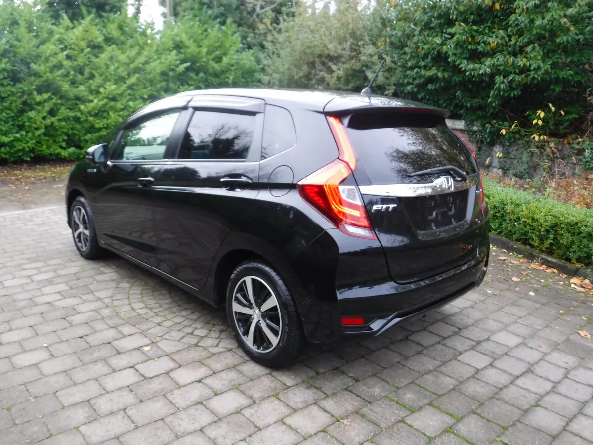 HONDA FIT 1.5 AUTO HYBRID SPORTS ANDROID+CARPLAY - Image 4