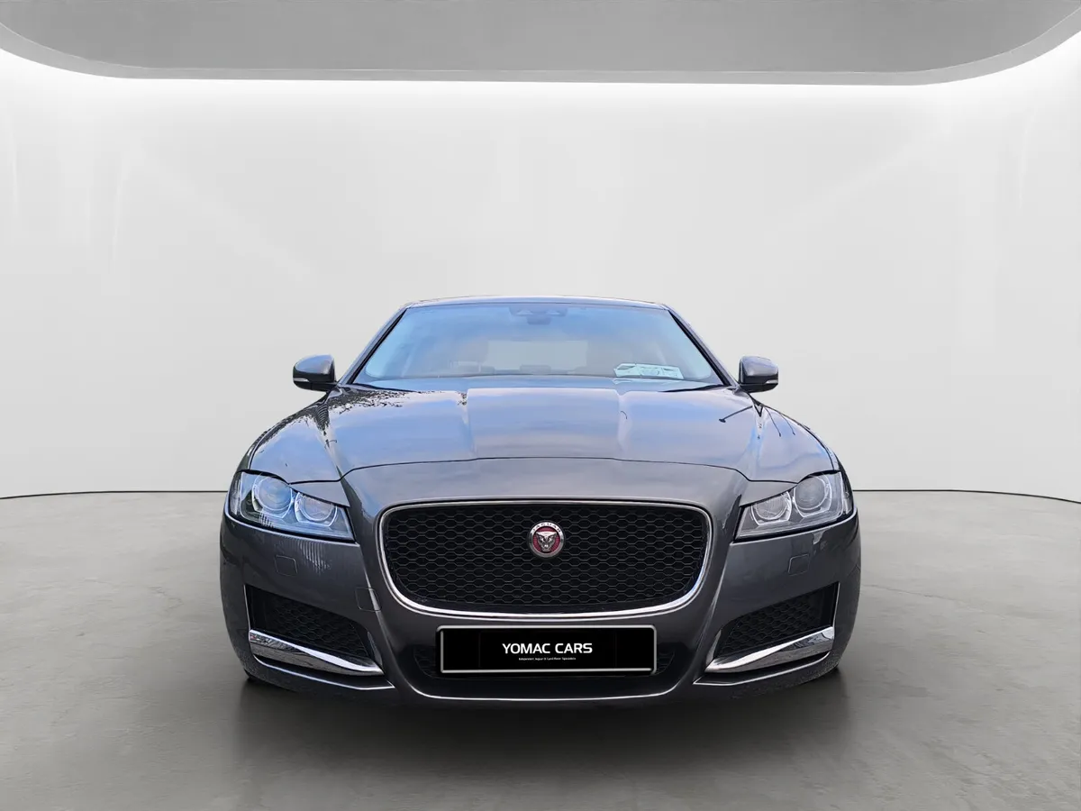 Jaguar XF 2.0D PRESTIGE 2018 - Image 3