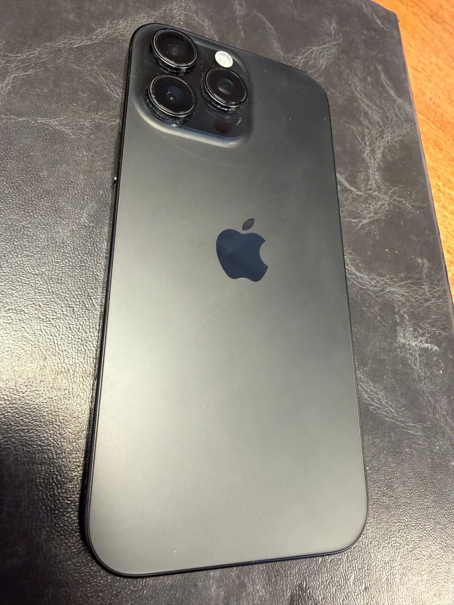 iPhone  16 pro max - Image 2