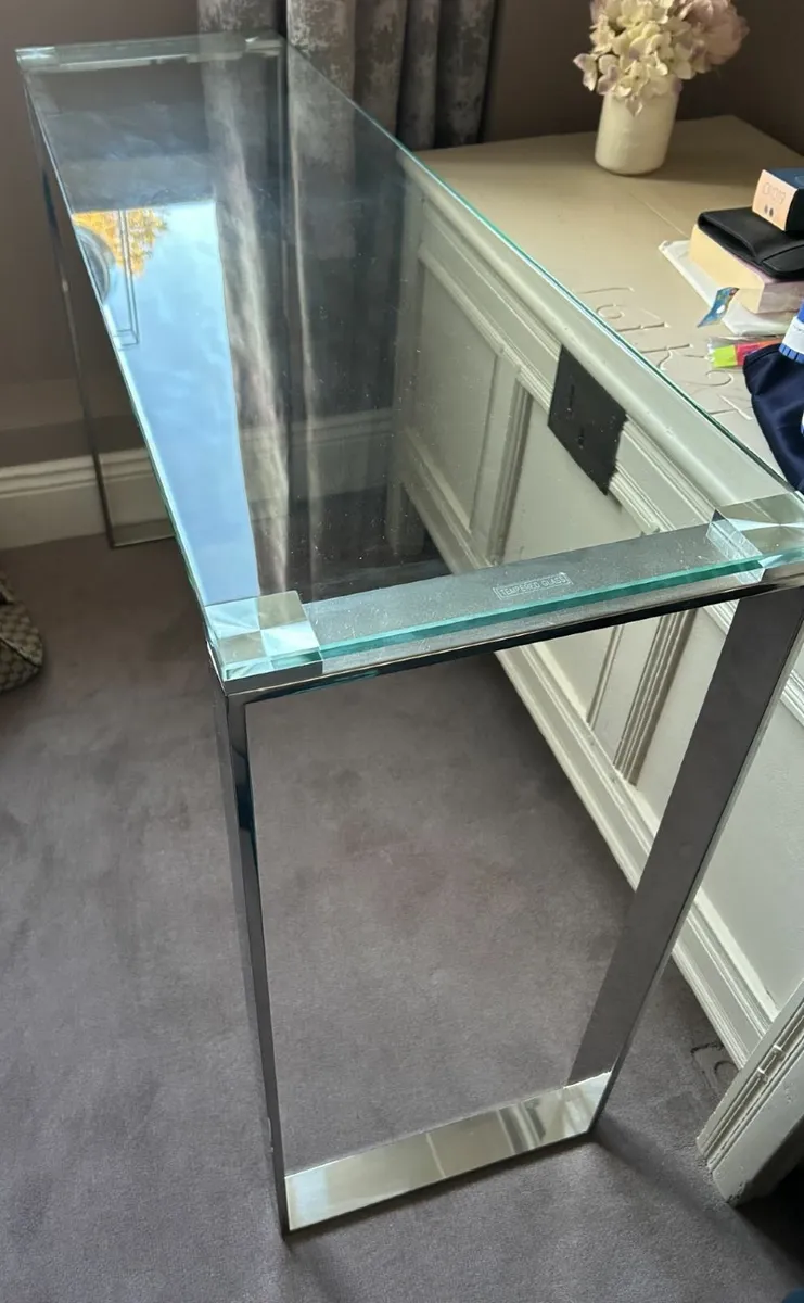Console Table - Image 1