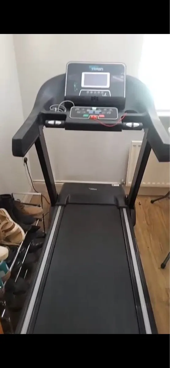 Treadmill - Image 1