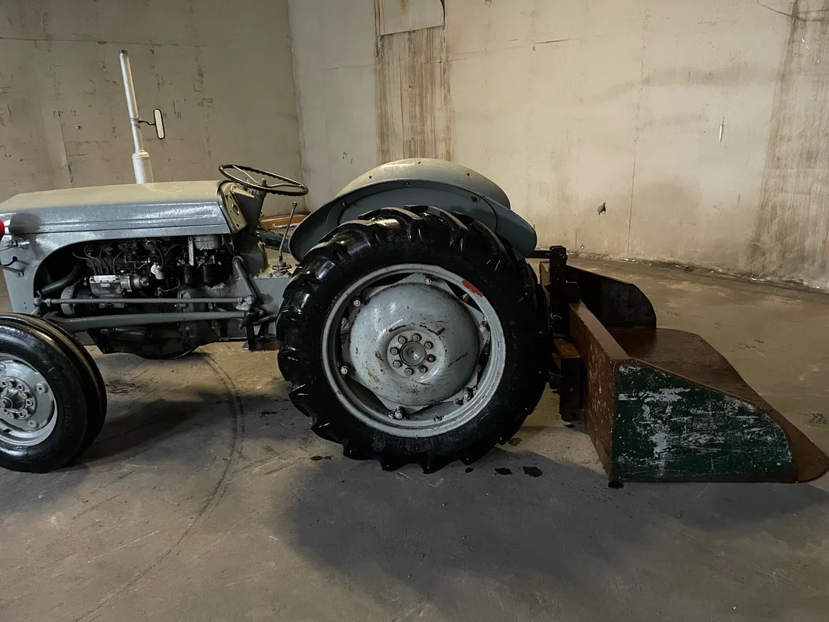 Ferguson 20 diesel with tax book - Image 2