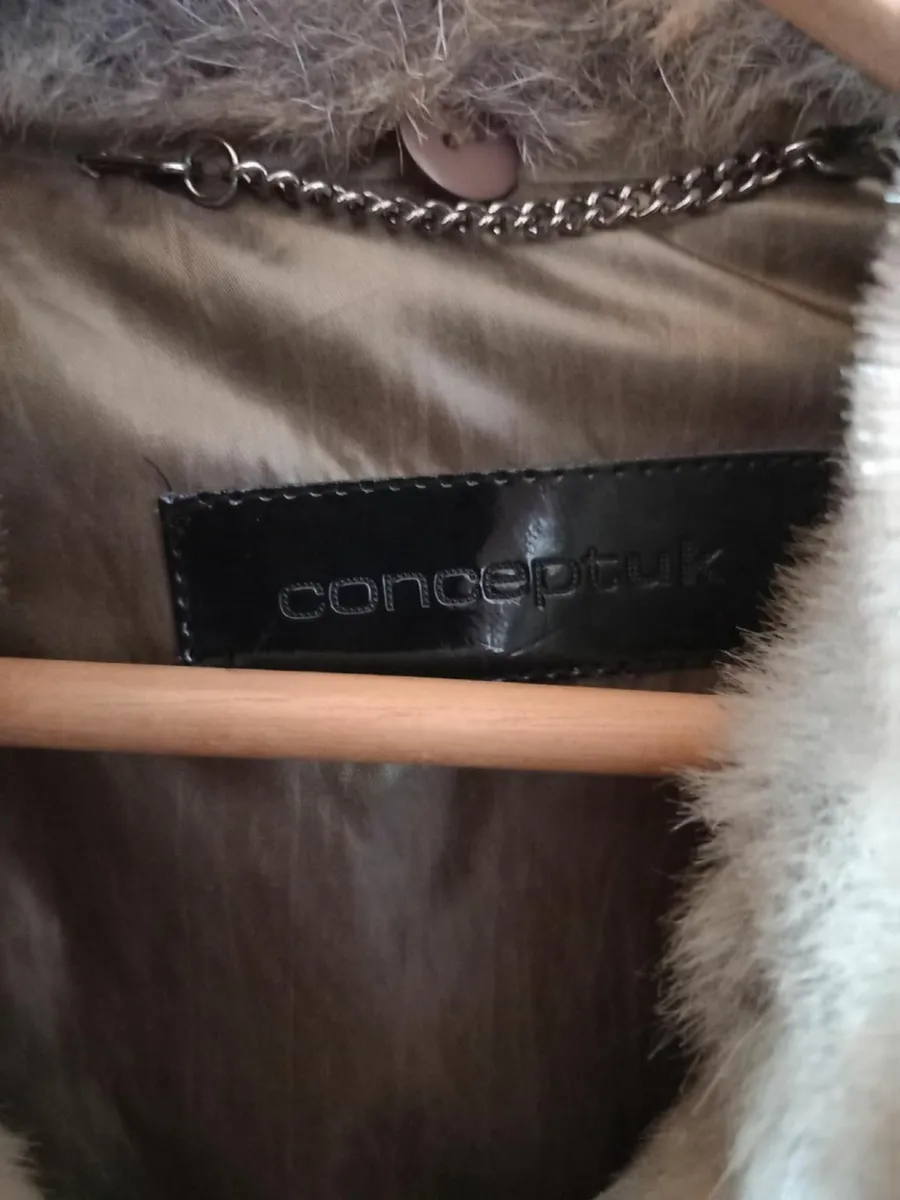 Fabulous cosy but light designer brand coat - Image 4