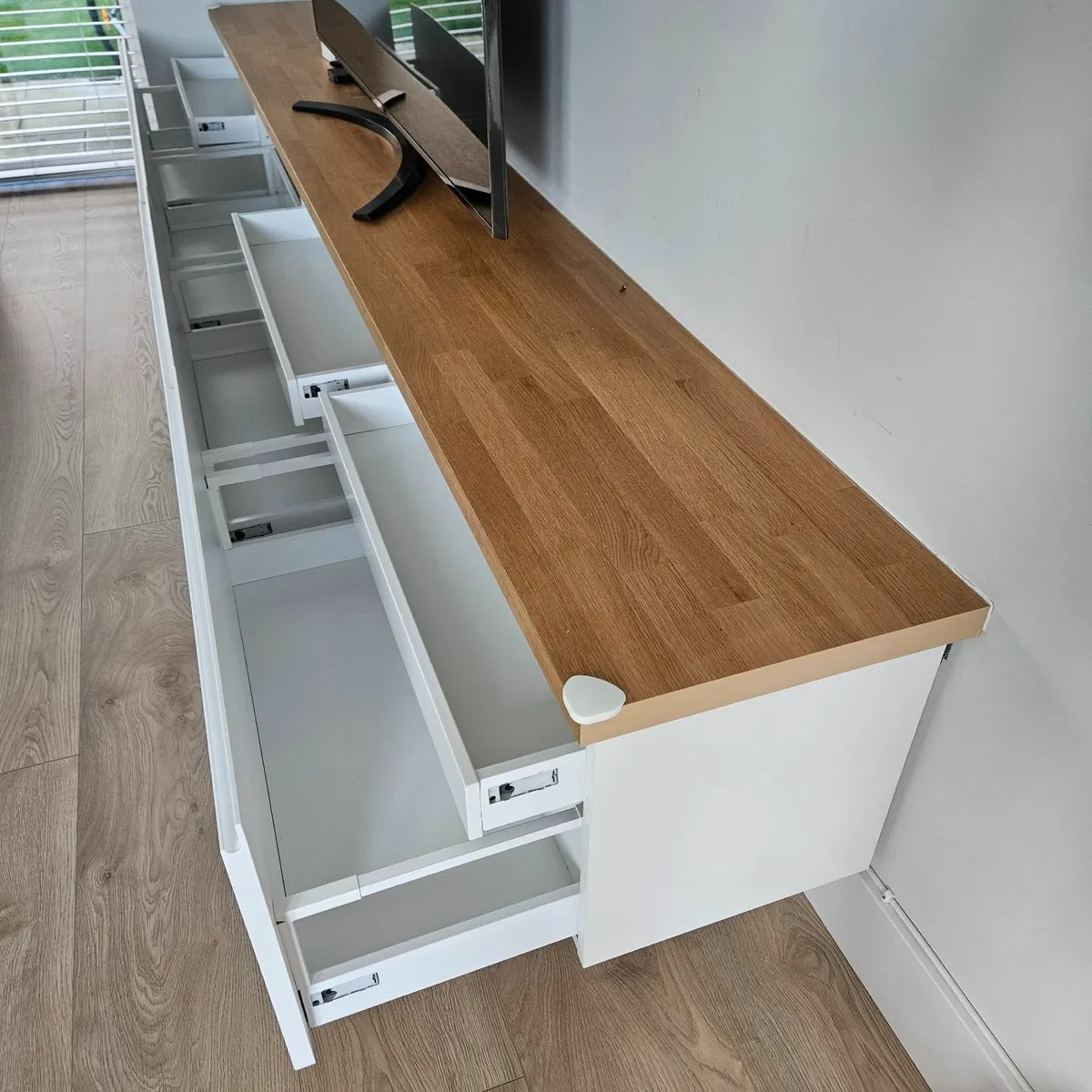 Floating TV unit - Image 4