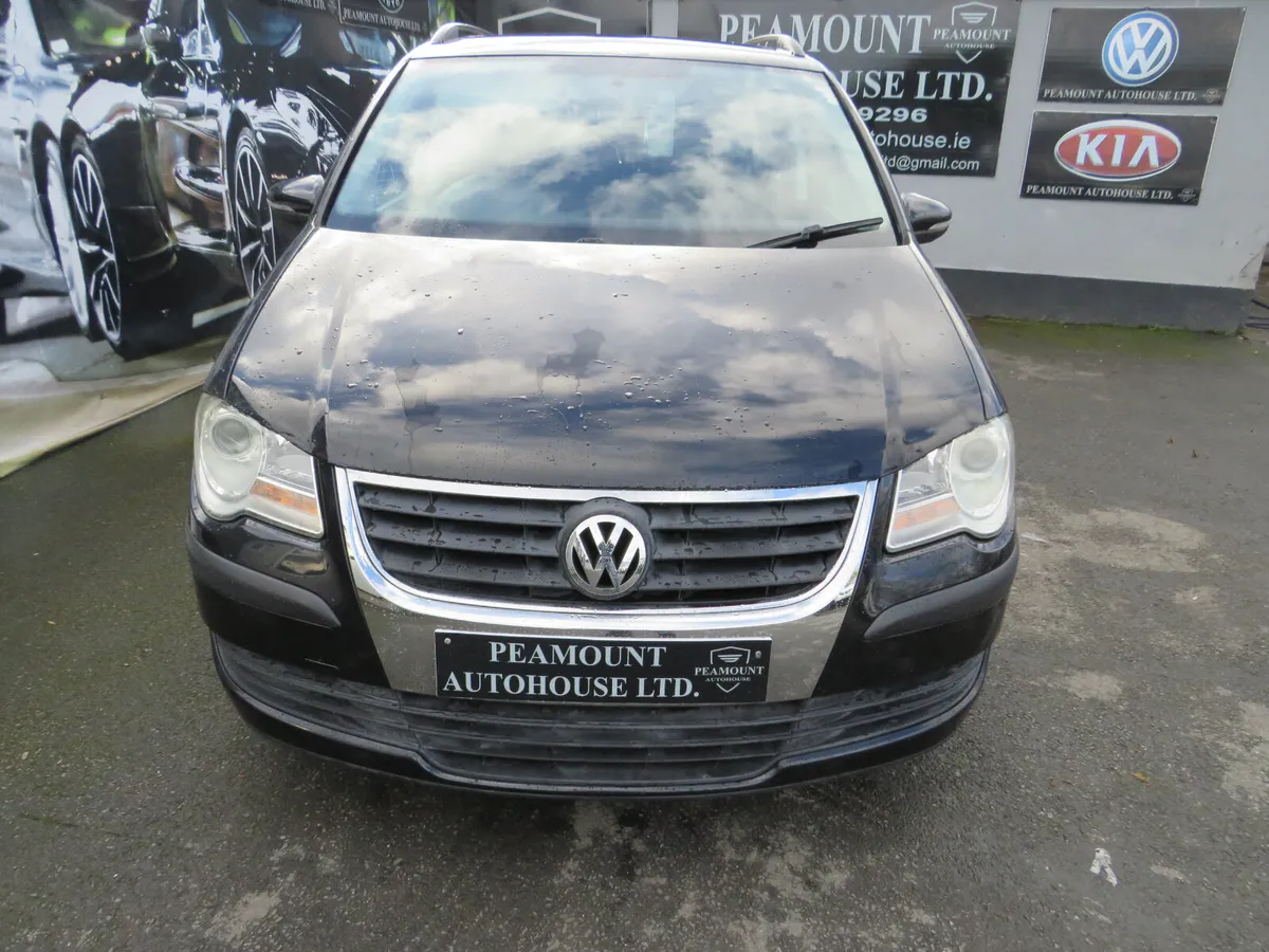 Volkswagen Touran 2009 7 SEATER DIESEL MPV - Image 4