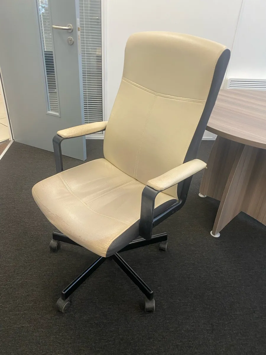 Cream Executive Office Chair & Matching Chairs Set - Image 4