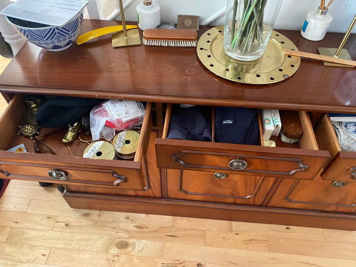 Mahogany sideboard - Image 3