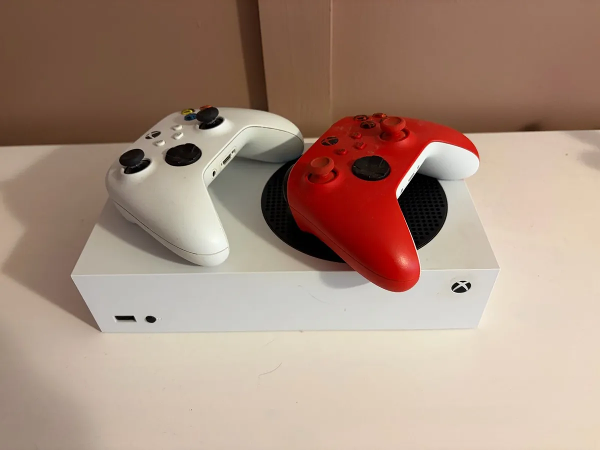 XBox Series S - Image 3