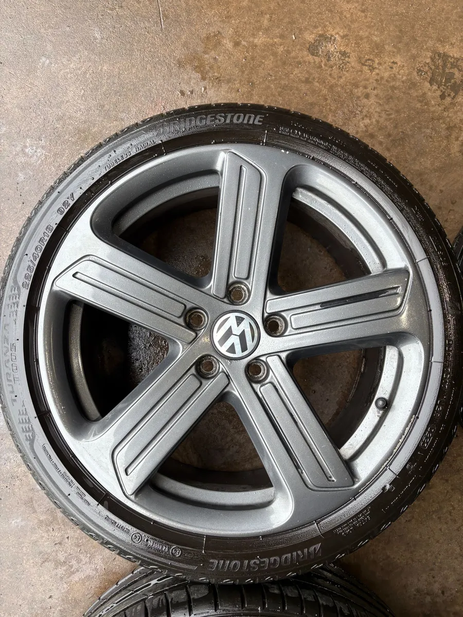 18inch golf R alloy wheels and tyres - Image 2