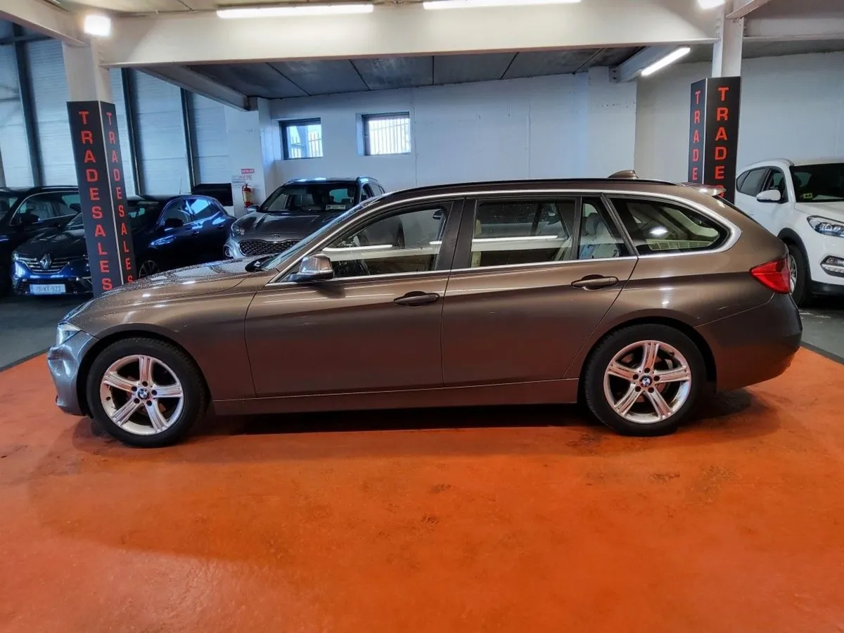 BMW 3 Series 318D SE Touring - Image 3