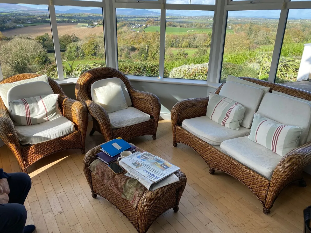 Conservatory sofa & 2 chairs & footstool - Image 1