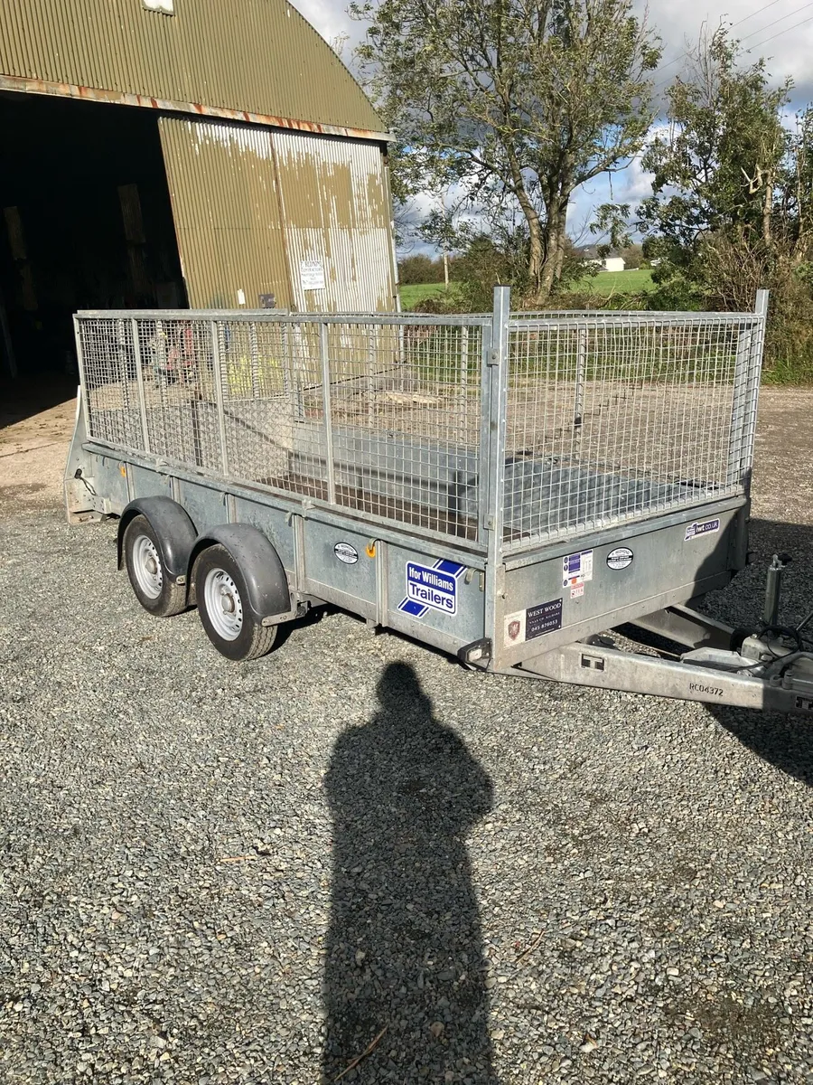 Trailer - Image 1