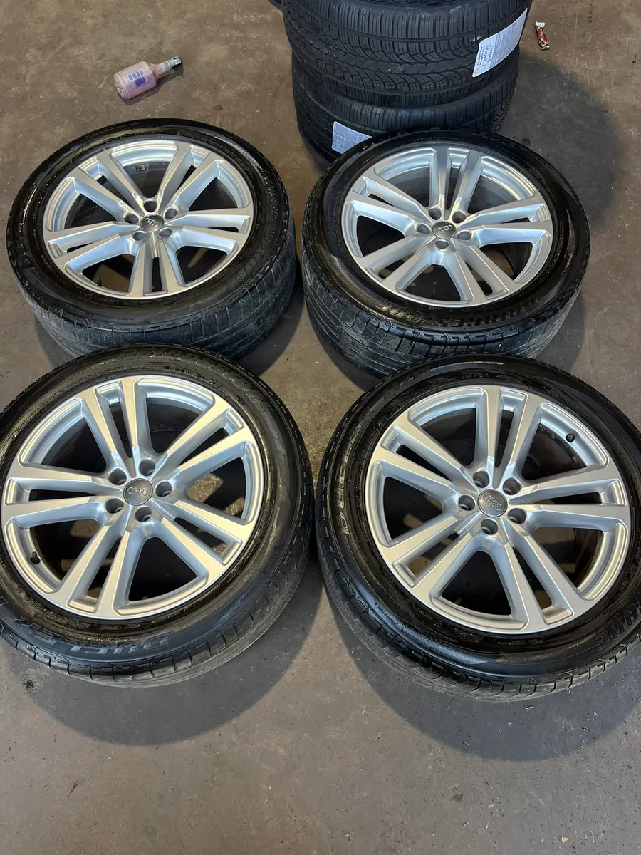 20inch Audi Q7 Q8 alloy wheels and tyres - Image 1