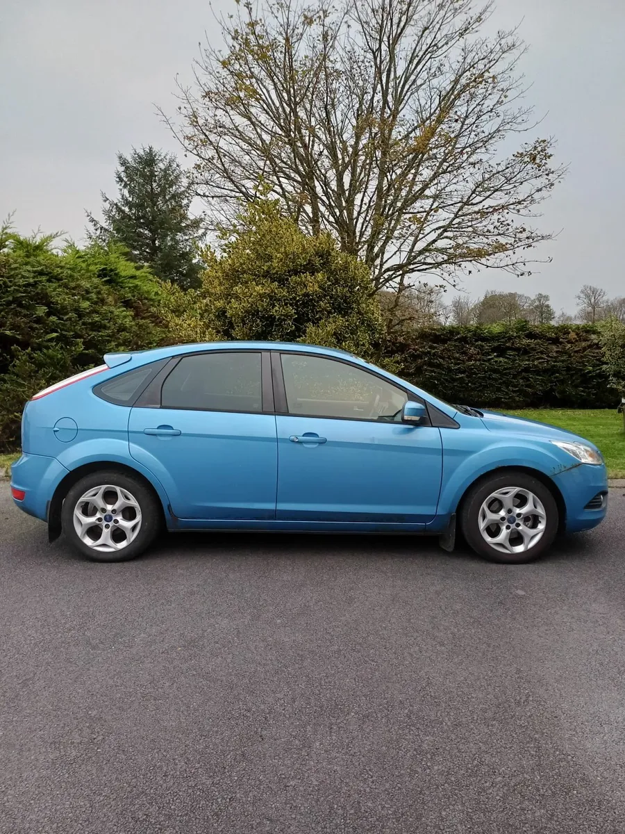 Ford Focus 2011 - Image 1