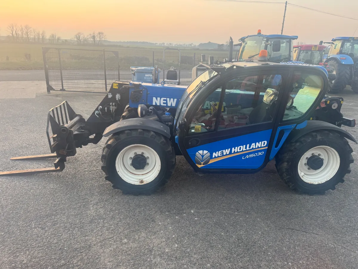 New Holland LM5030 Telehandler - Image 3