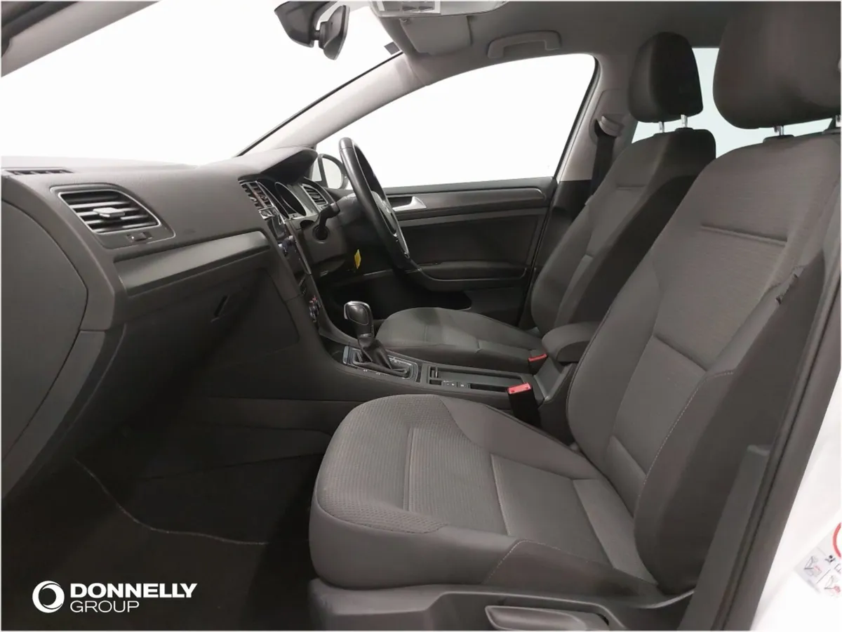 Volkswagen Golf Diesel Hatchback Match - Image 4