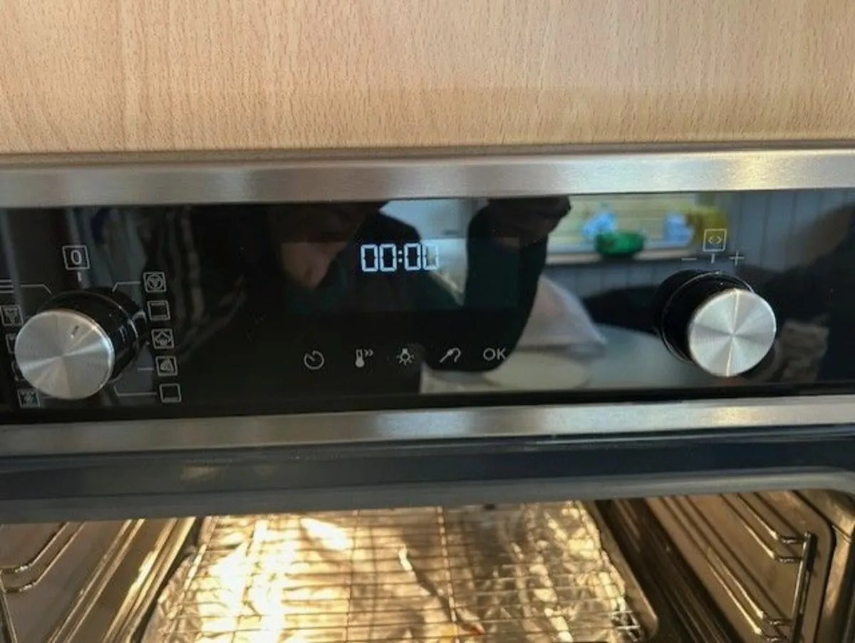 Oven Electrolux Pyrolytic Cleaning Oven - Image 1