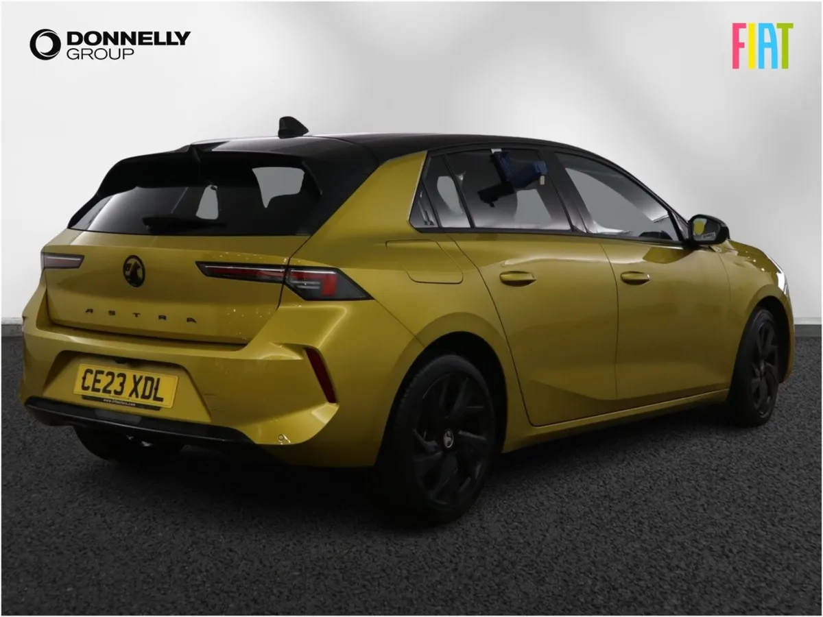 Vauxhall Astra Hatchback GS - Image 2