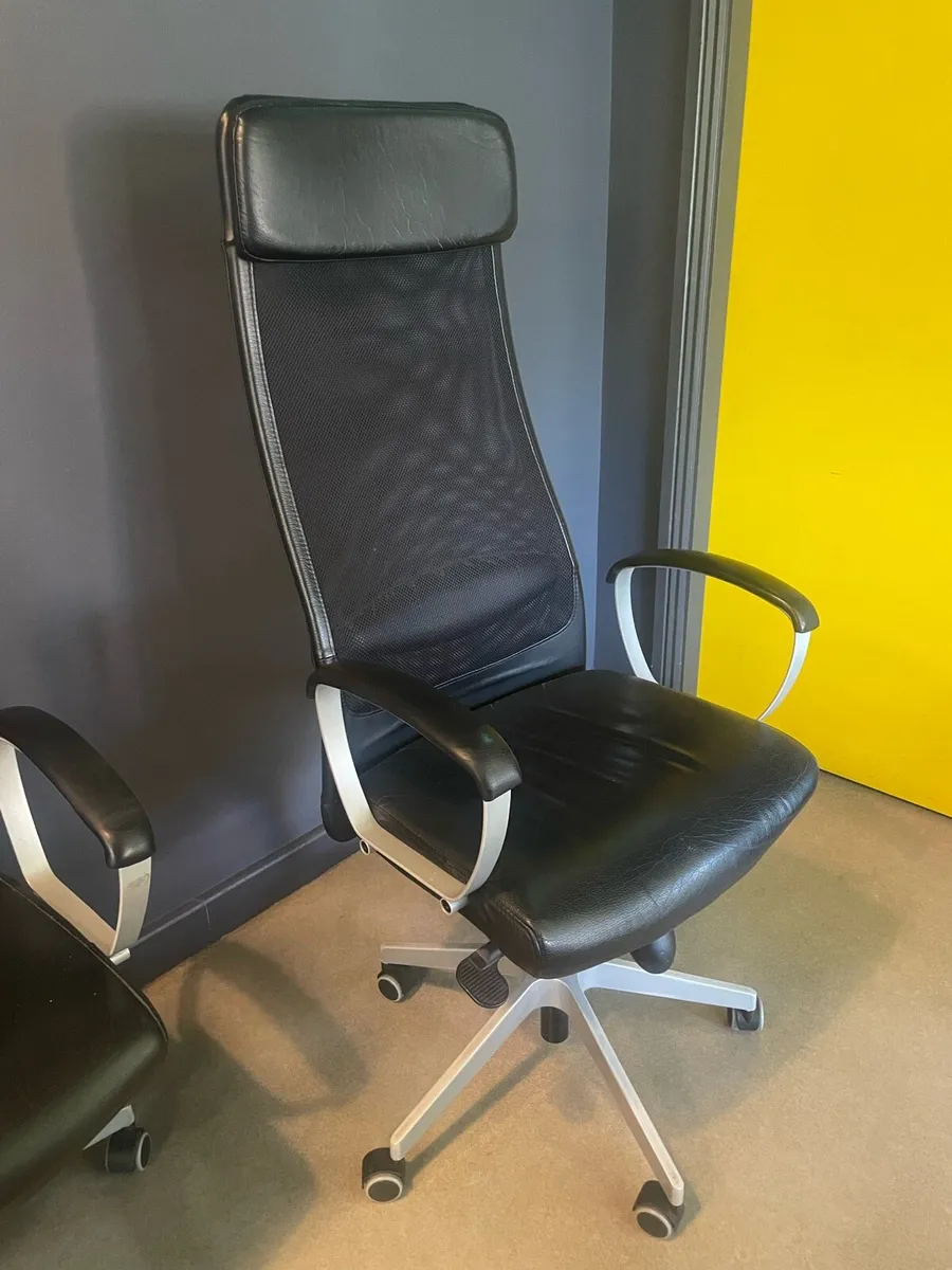 Office chairs - Image 1