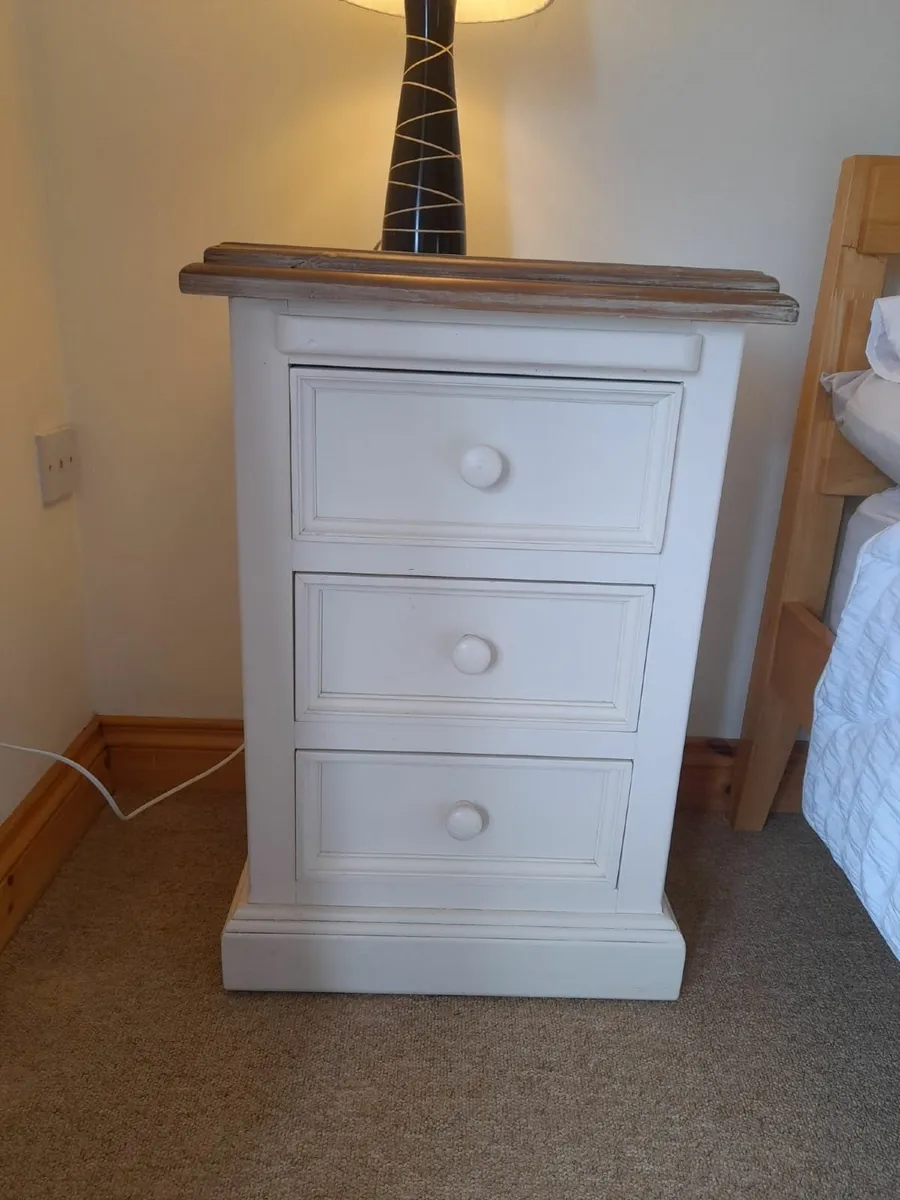 Bedside lockers. Solid Wood - Image 1