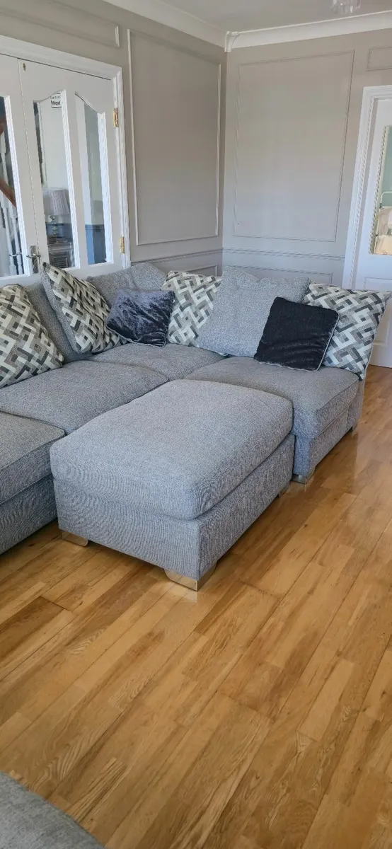 Sofa Suite (Corner 5 seat, 2 Seater & Foot Chaise) - Image 3