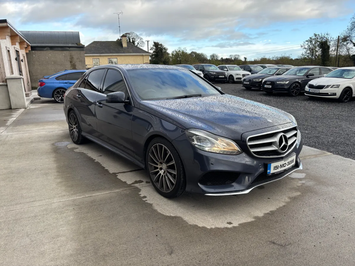 MERCEDES BENZ E CLASS 220D AMG - Image 3